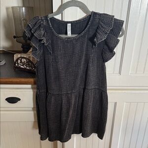 Elegant Black Ruffled Sleeve Top